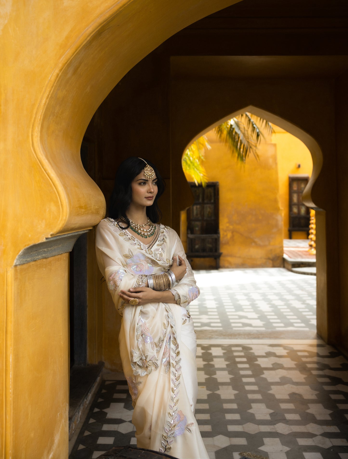 Gulrosh: Radiant like a rose