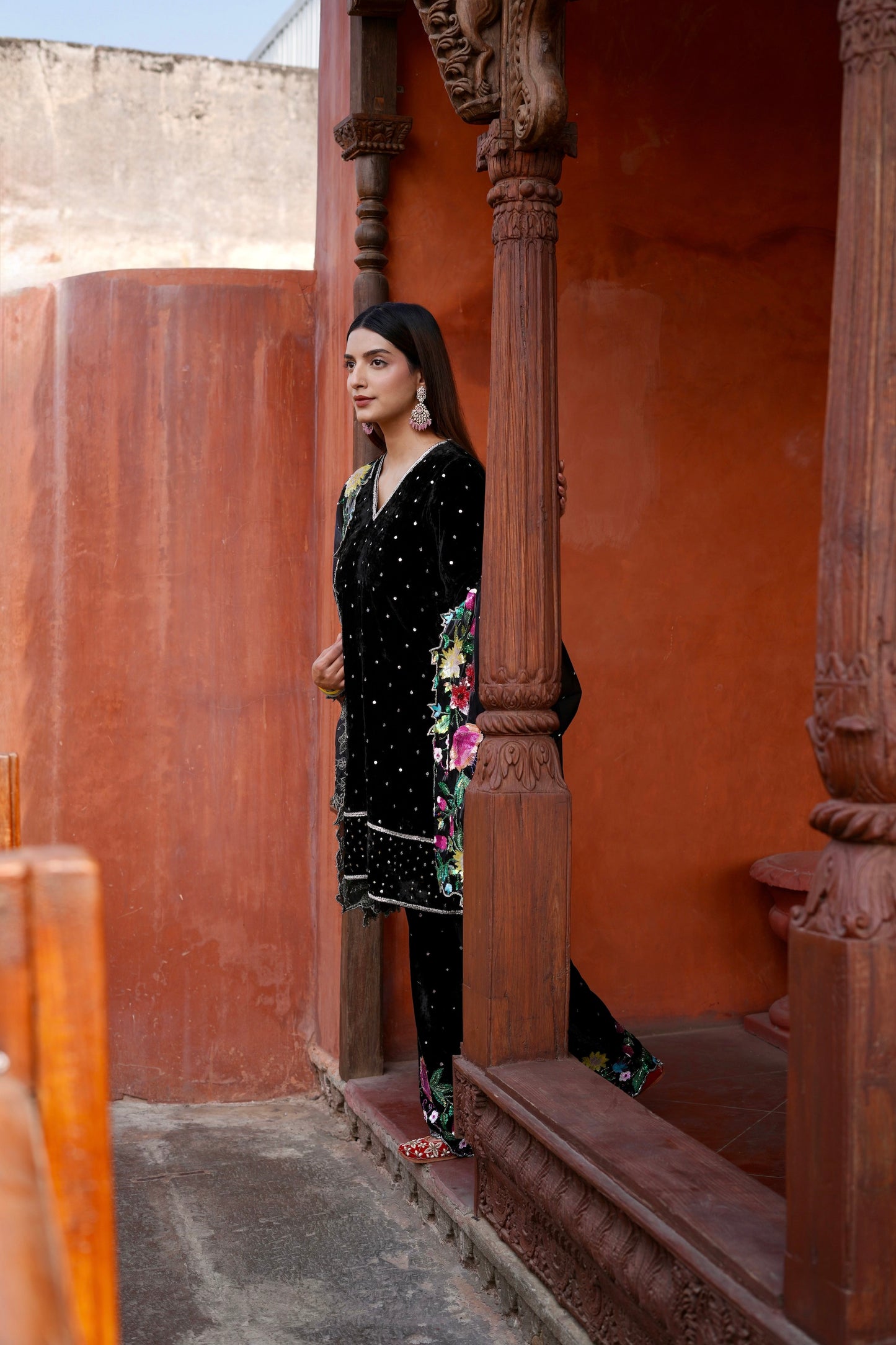 Black Floral border Suit