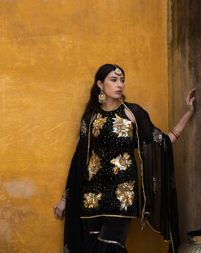 Black Sitara Flower Set