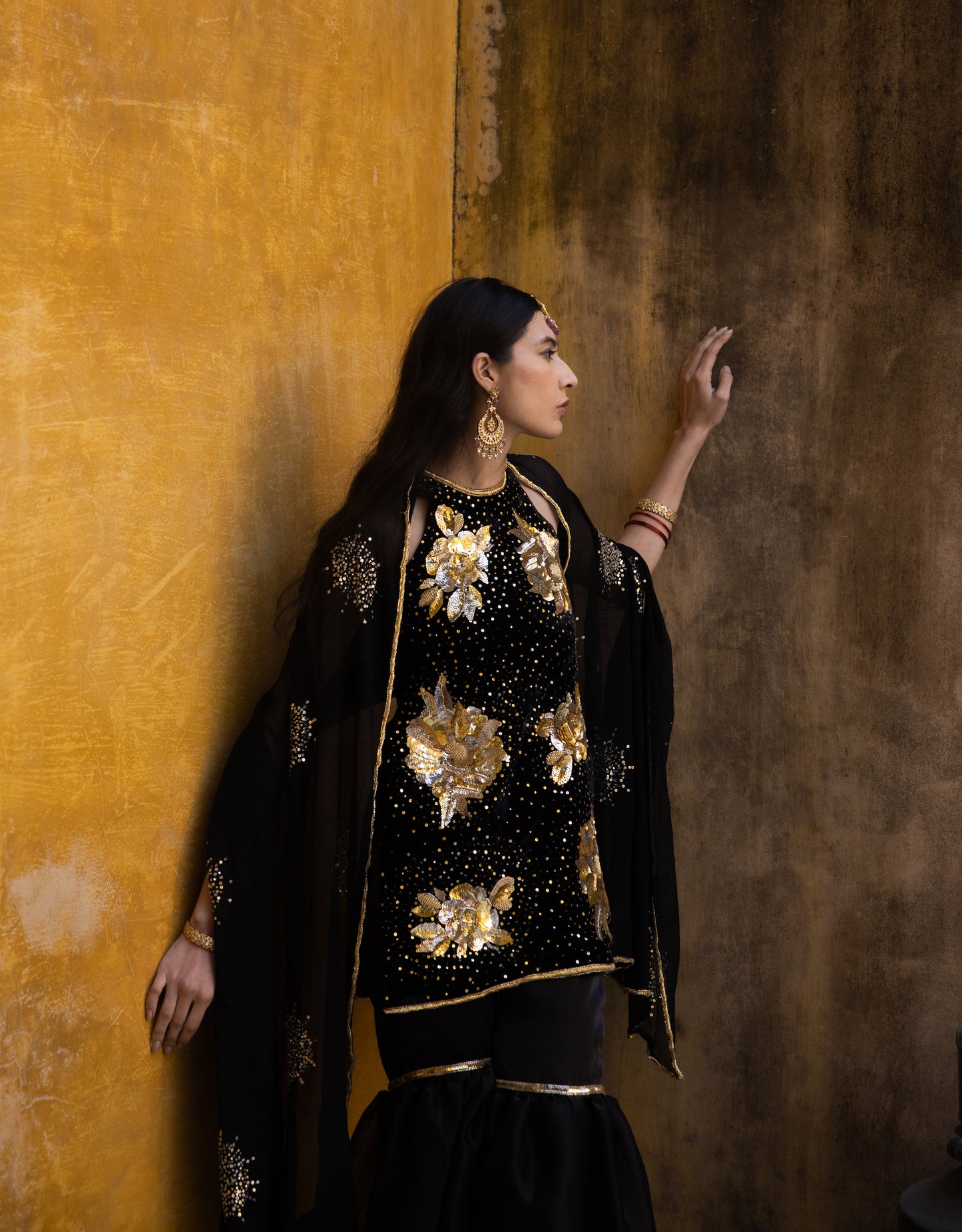 Black Sitara Flower Set