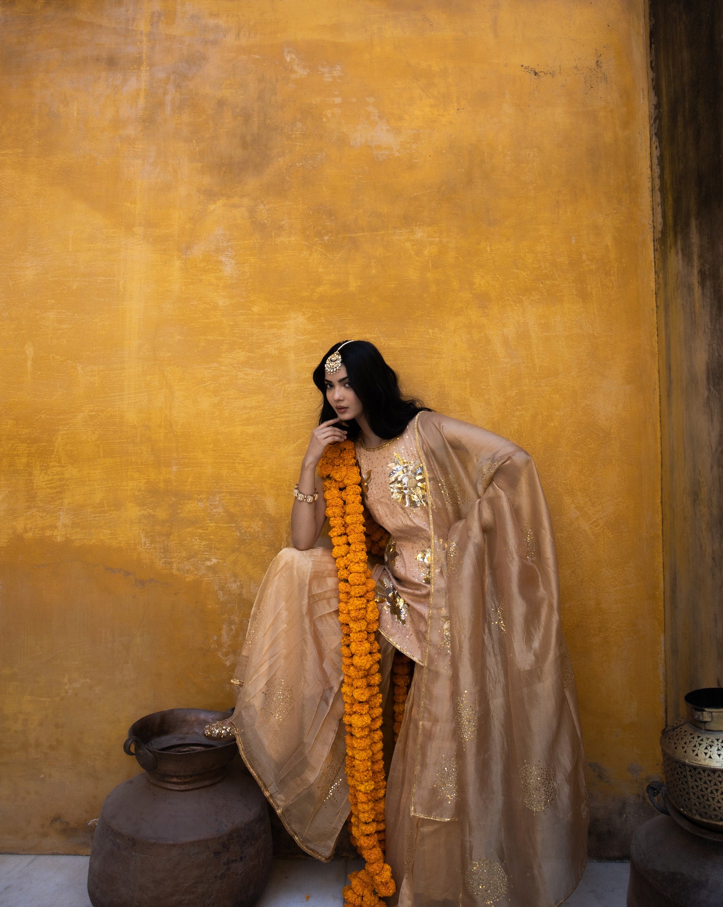 Golden Sitara Flower Set